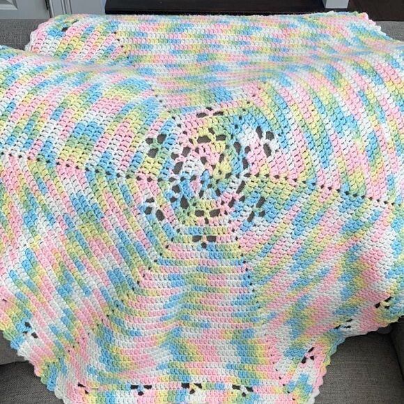 Handmade Multicolor Pastel Polygon Crochet Knit Granny Baby Throw Blanket 37" NW - Picture 2 of 5